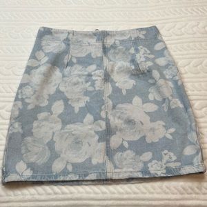 💗 *NEW* Forever 21 -‎ Womans Denim Printed Mini Skirt